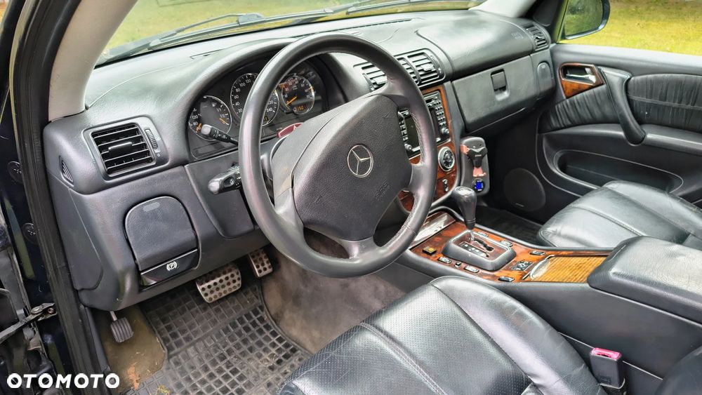 Mercedes-Benz ML - 11