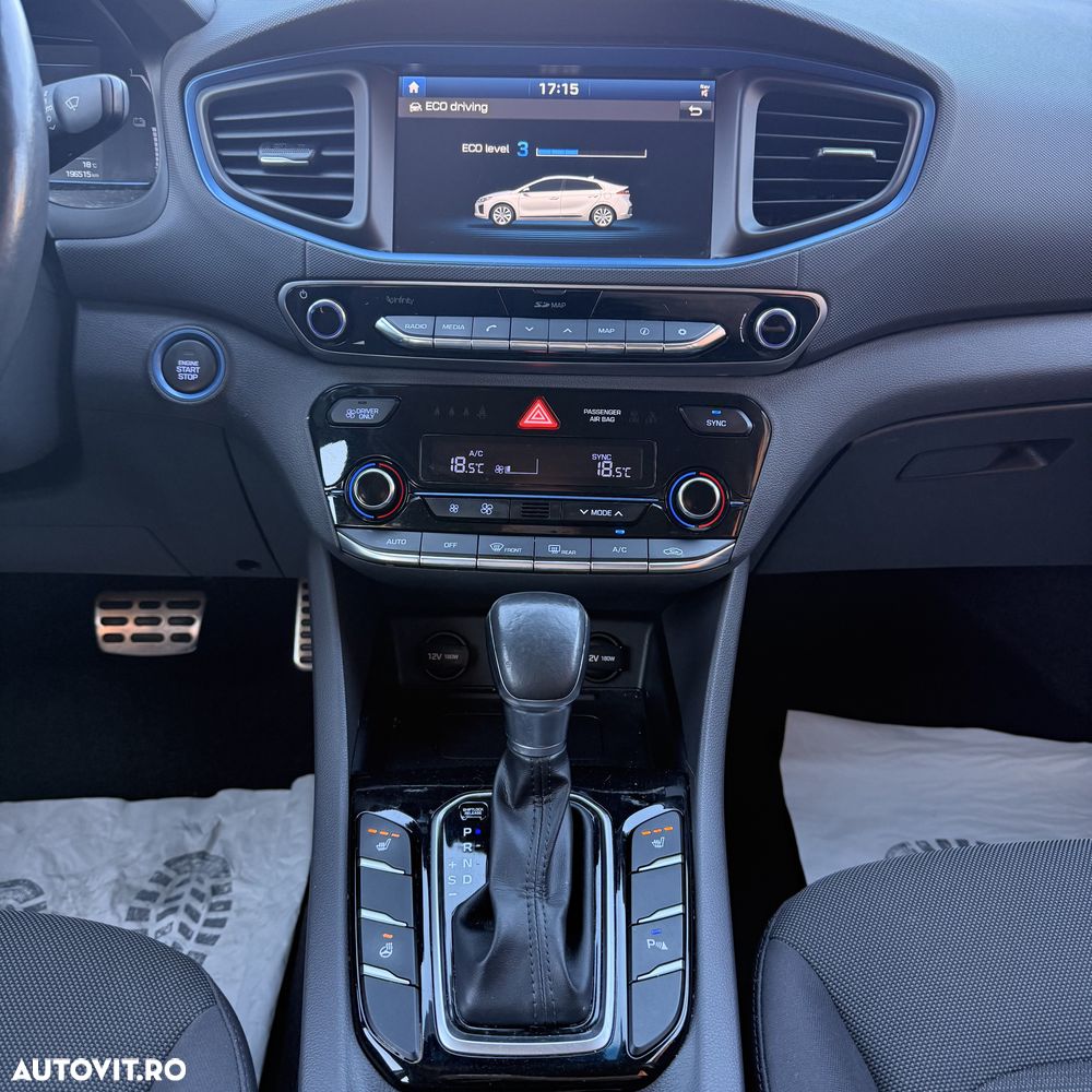 Hyundai IONIQ - 16
