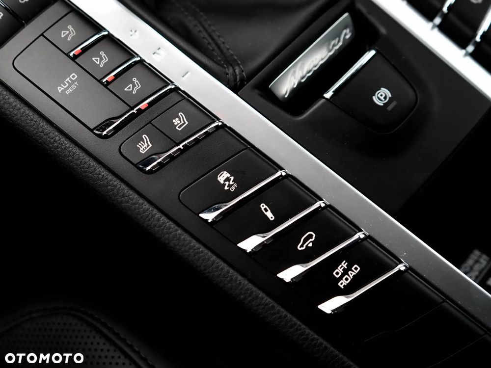 Porsche Macan PDK - 24