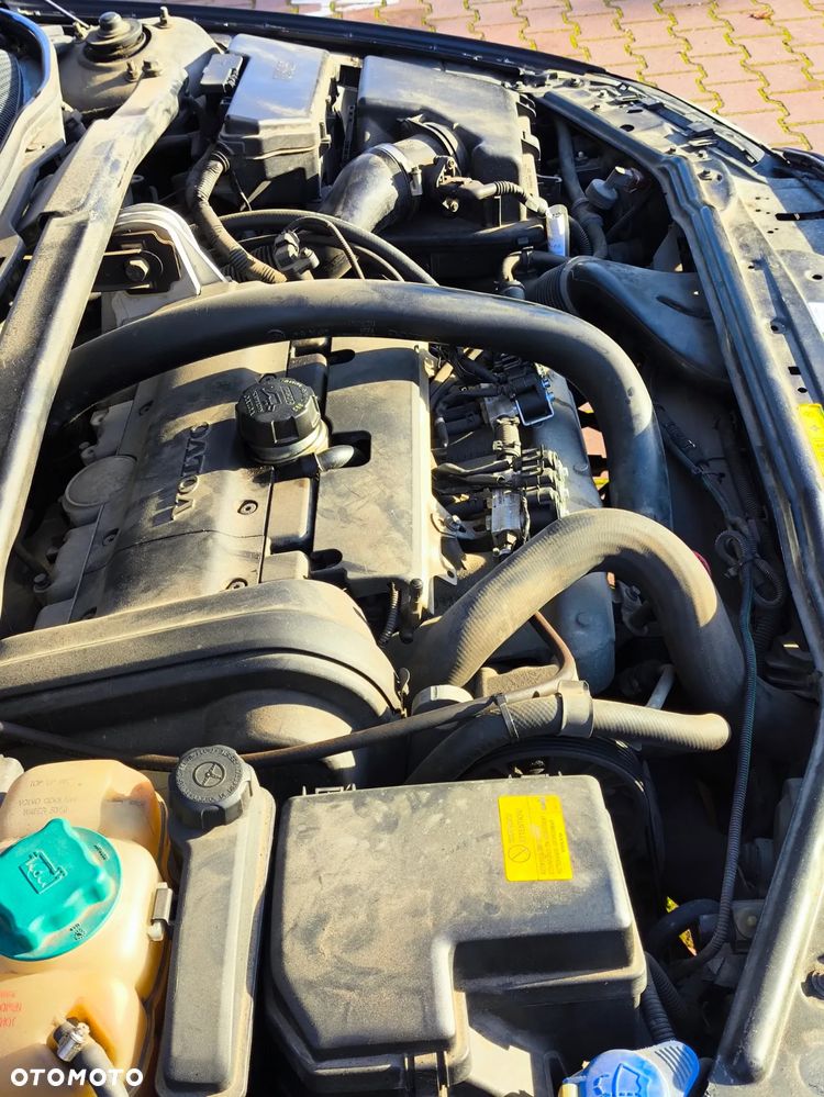 Volvo S60 2.5T Momentum - 27