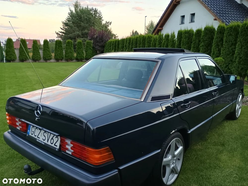Mercedes-Benz W201 (190) - 5