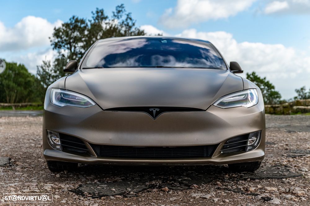 Tesla Model S Long Range - 9