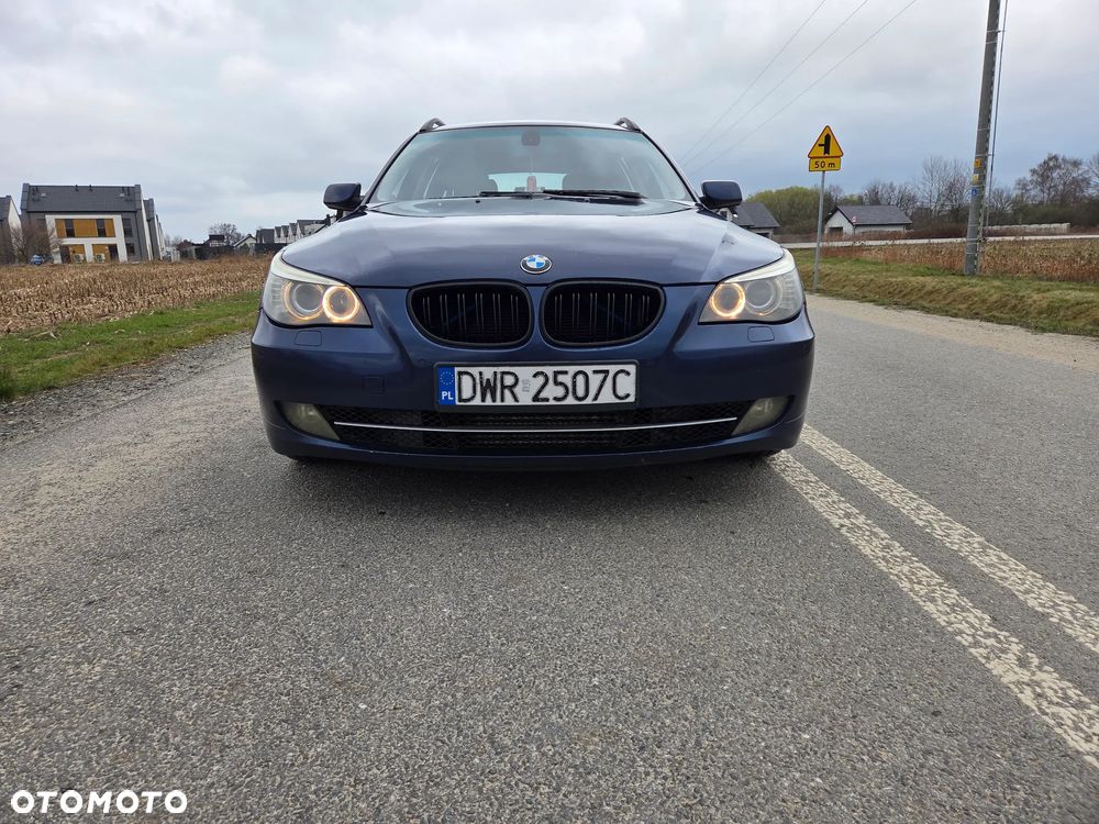 BMW Seria 5 525d - 1