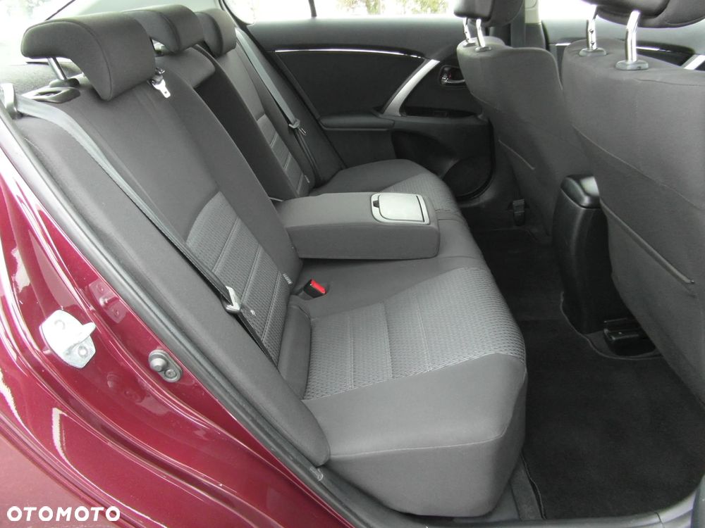 Toyota Avensis 1.8 Edition - 32