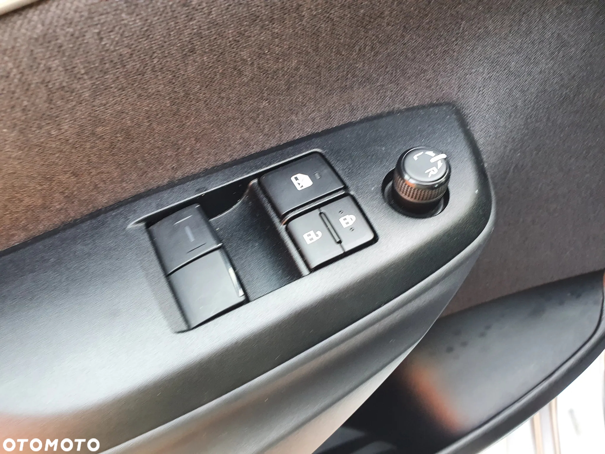 Toyota Yaris Hybrid 1.5 VVT-i Comfort mit Design Paket - 21