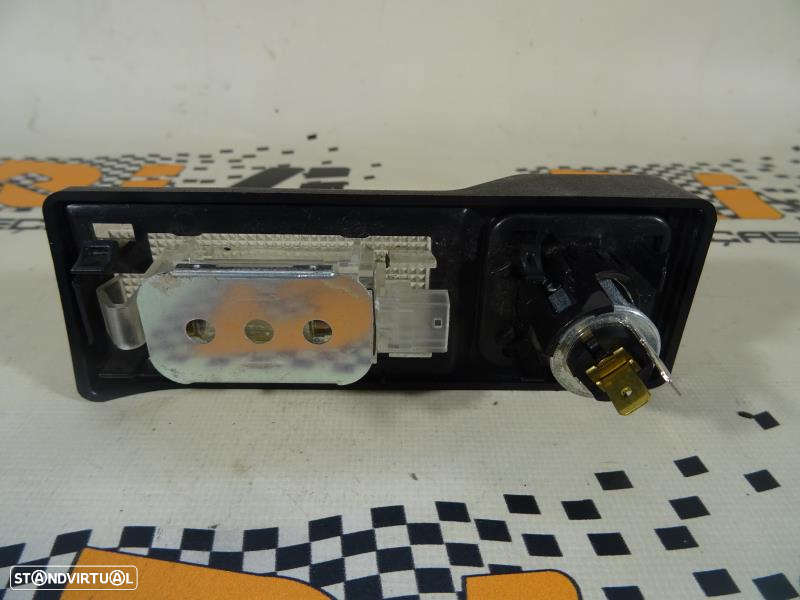 Isqueiro Bmw 1 (E87)  Luz E Isqueiro Da Mala Bwm Serie 1 E87 - 5