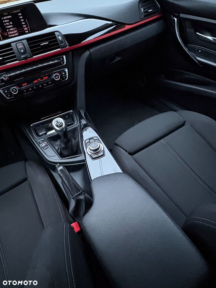 BMW Seria 3 320d - 12