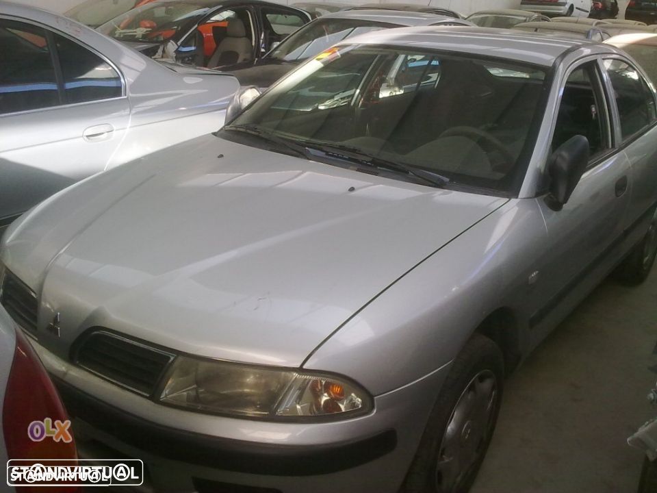 Traseira / Frente /Interior Mitsubishi Carisma 2003 - 1