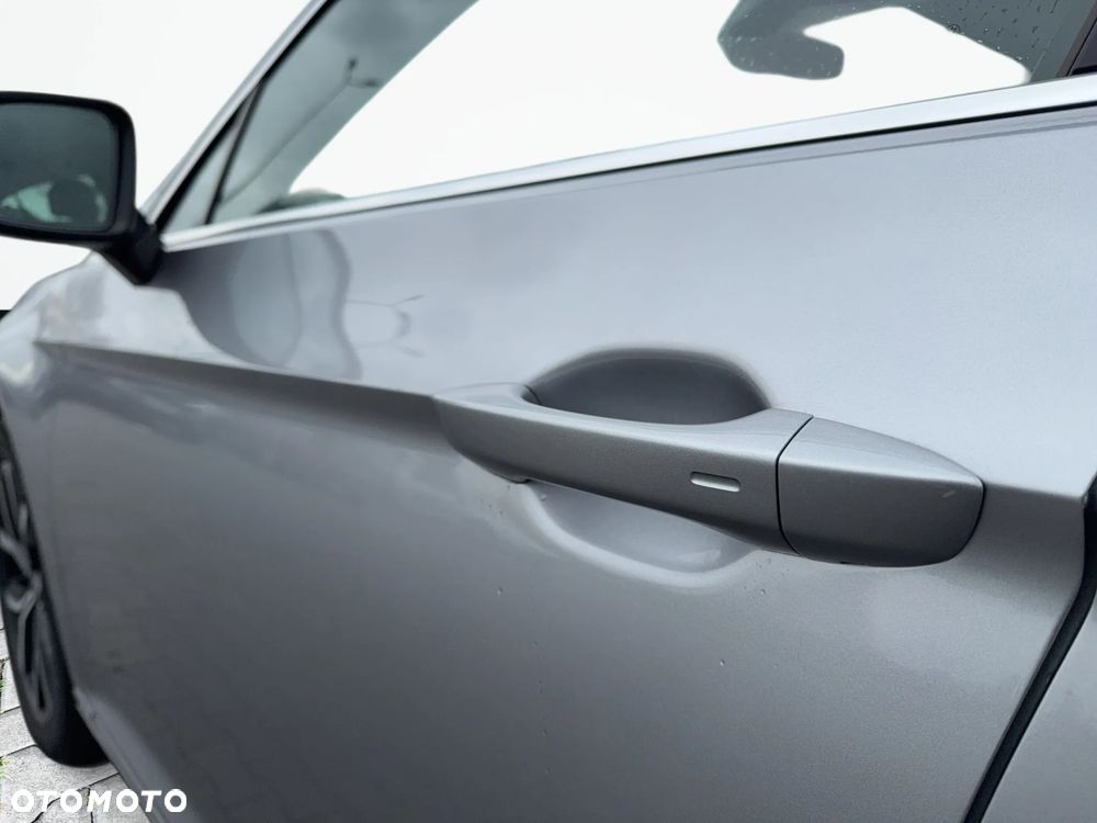 Volkswagen Passat 2.0 TSI Business DSG - 23