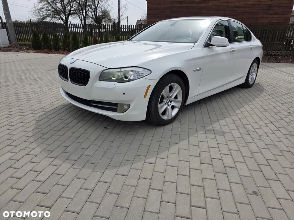 BMW Seria 5 528i Sport-Aut - 9