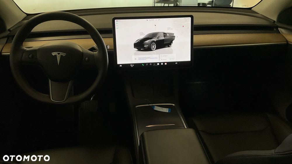 Tesla Model Y Long Range Dual Motor AWD - 5