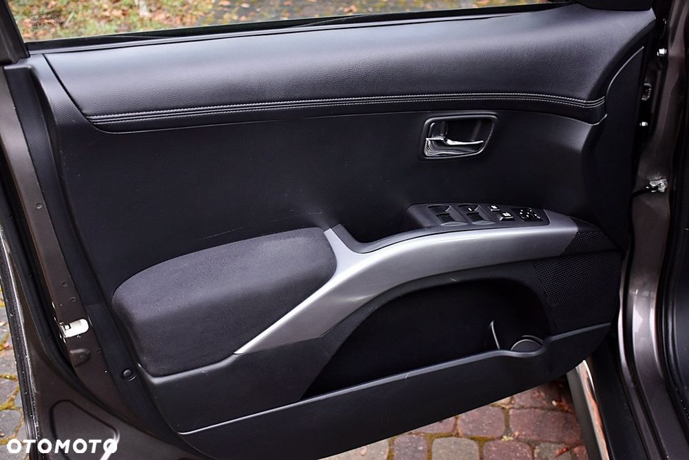 Mitsubishi Outlander 2.2 DI-D ClearTec 2WD Edition - 24