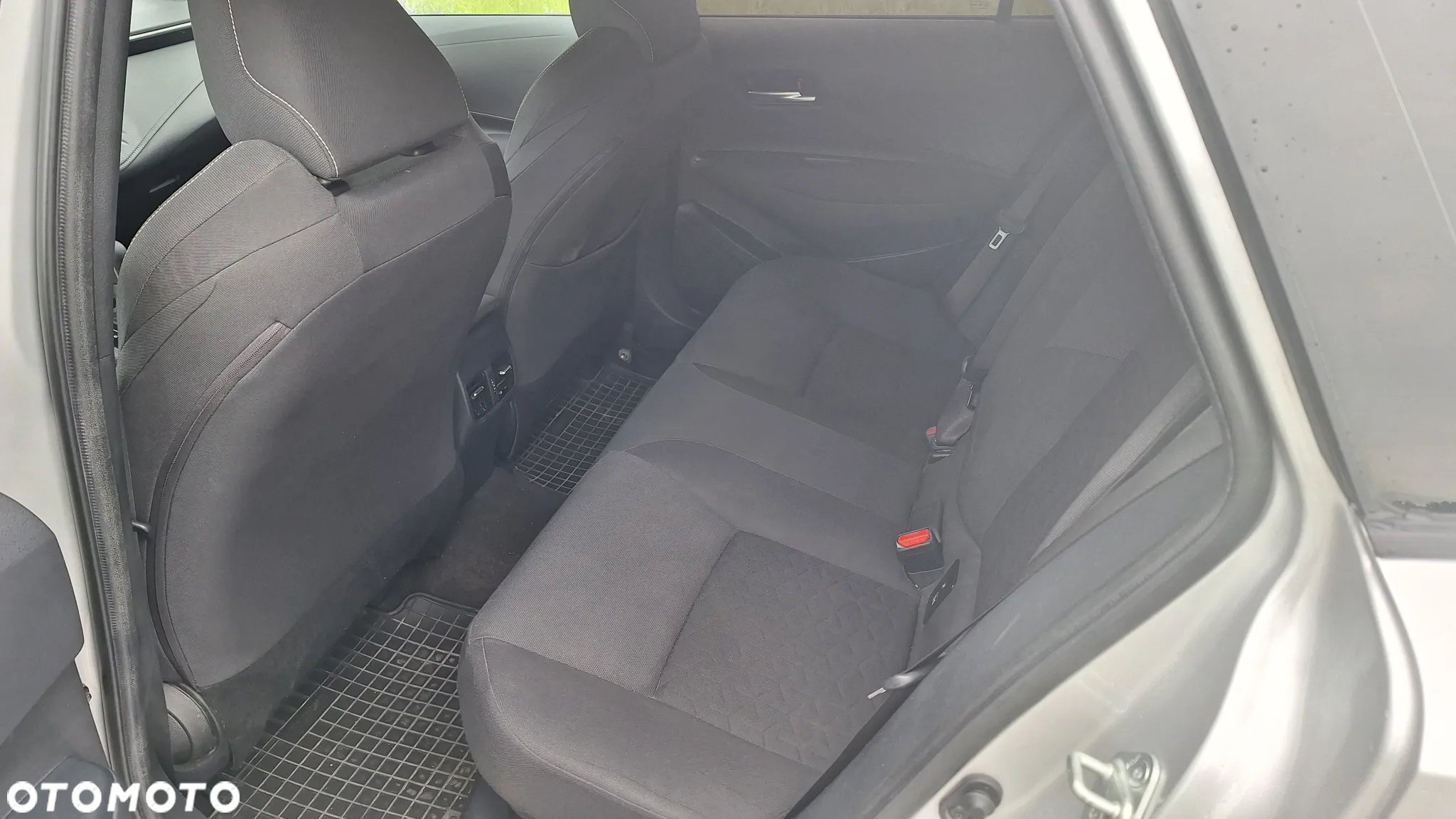 Toyota Corolla 1.8 Hybrid GPF Comfort - 26