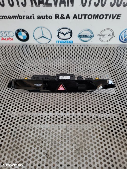 Buton Avarii Ornament Bord Hyundai Tucson Facelift An 2015-2020 Dezmembrez Hyundai Tucson - 1