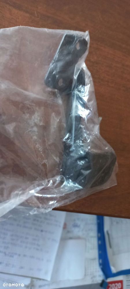 UCHWYT ZDERZAKA WSPORNIK 8K0807334A AUDI A4 B8