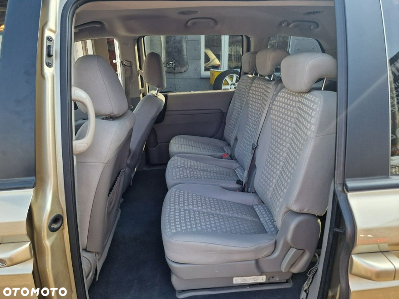 Kia Carnival 2.9 CRDi EX - 20