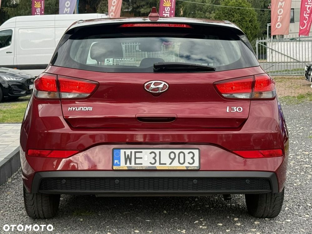 Hyundai i30 1.5 DPI Classic + - 8