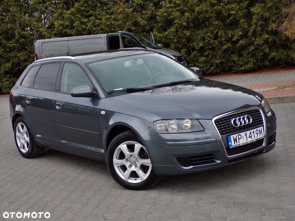 Audi A3 Sportback 1.9 TDI S line Sportpaket plus - 11