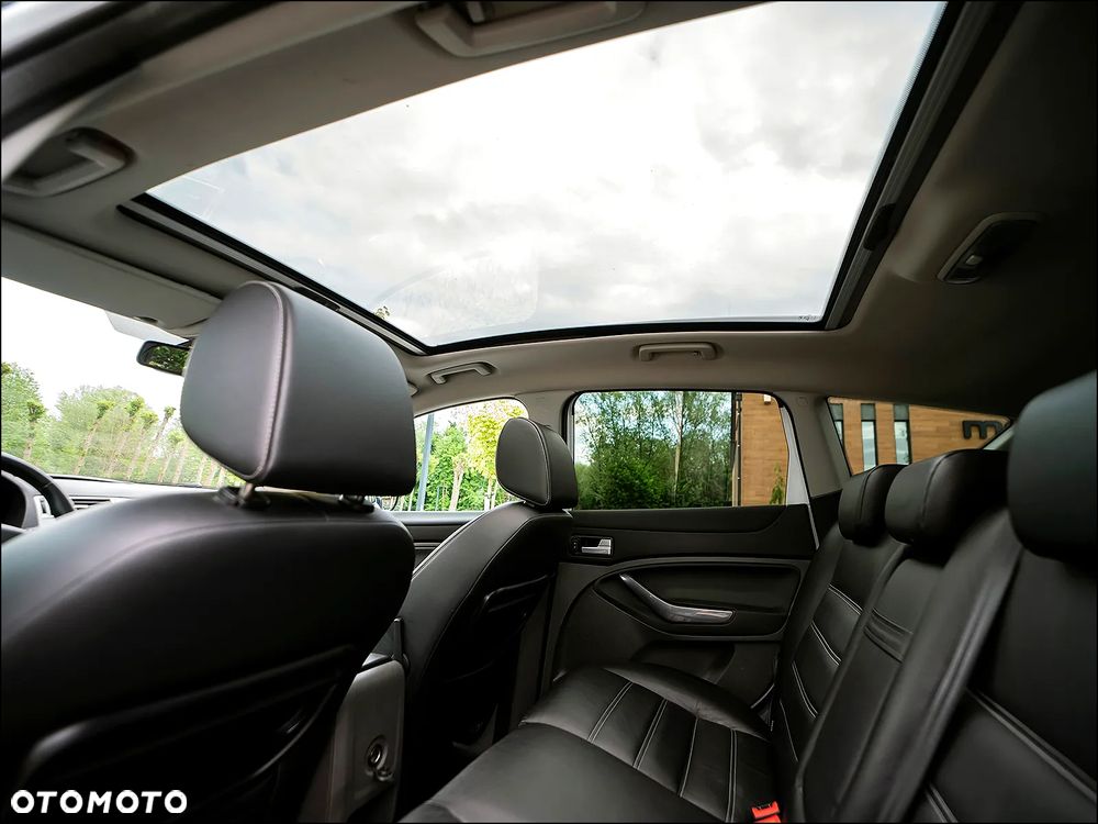 Ford Kuga - 33