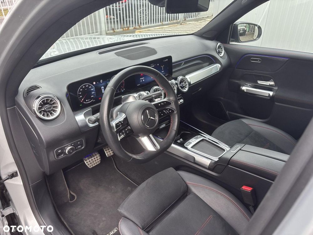 Mercedes-Benz GLB - 15