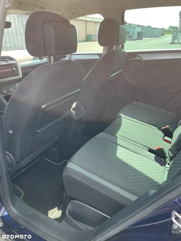 Volkswagen Tiguan - 11