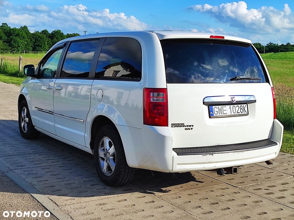 Dodge Grand Caravan - 3