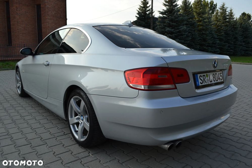 BMW Seria 3 325i - 11