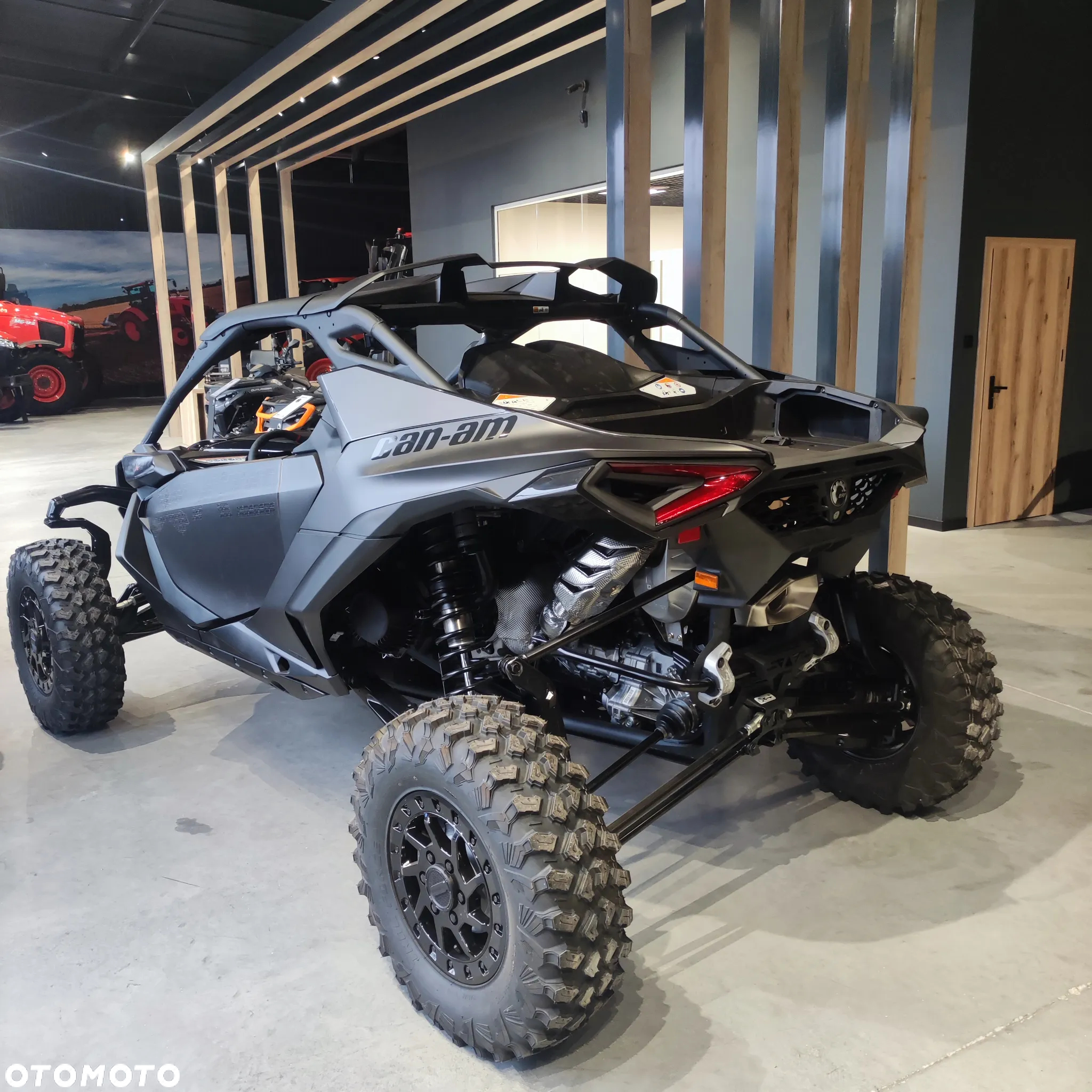Can-Am Maverick - 4