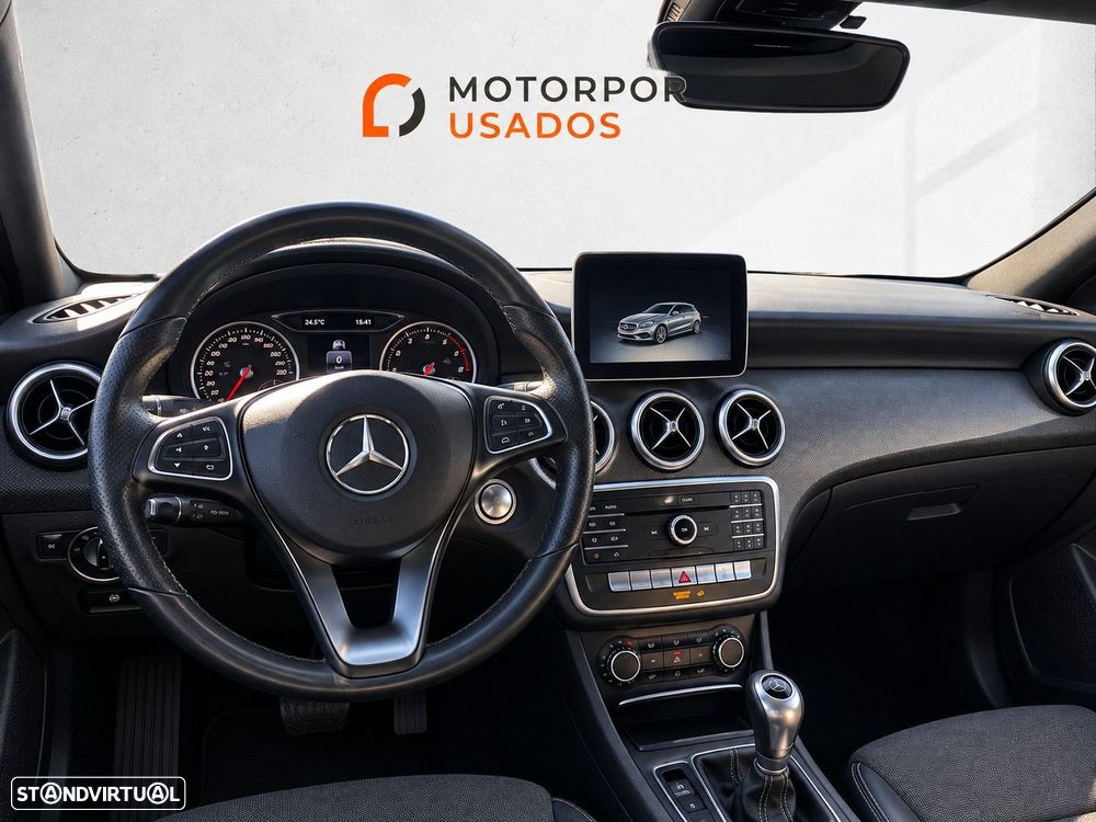 Mercedes-Benz A 180 d AMG Line - 9