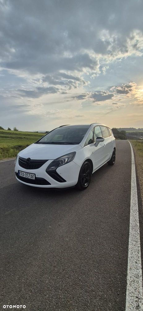 Opel Zafira - 1