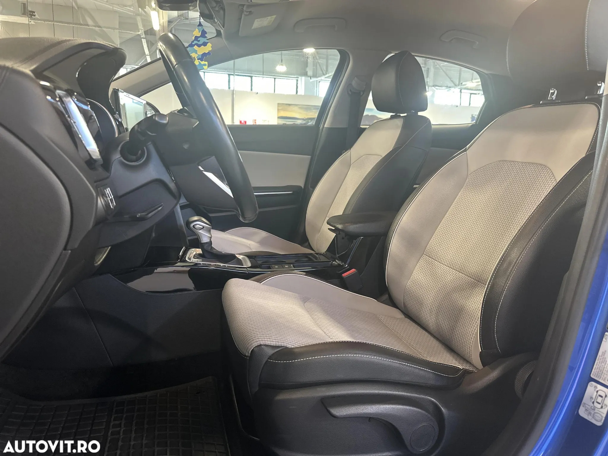 Kia XCeed - 11