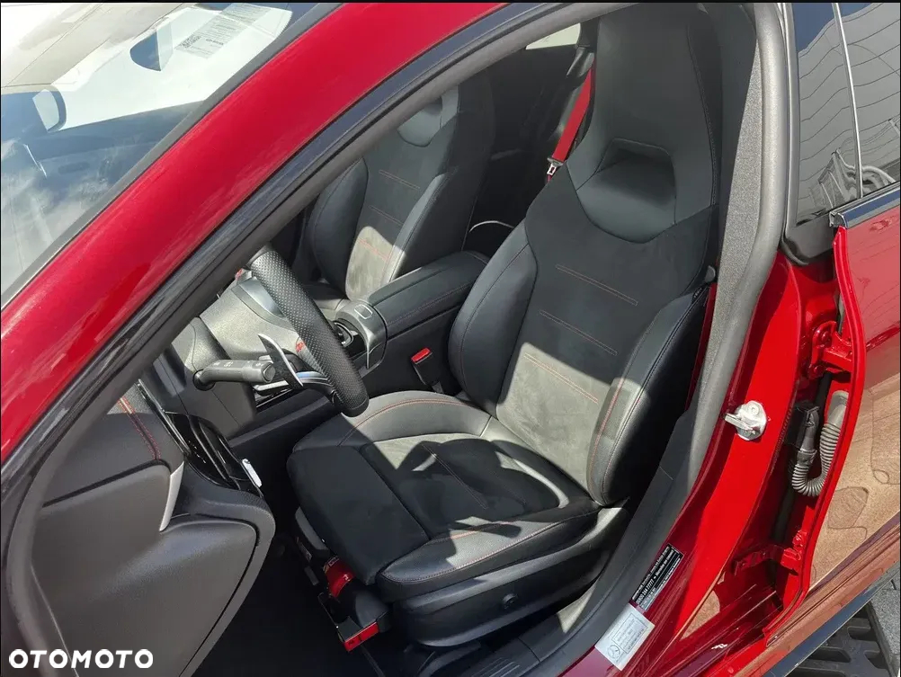 Mercedes-Benz CLA AMG 35 4-Matic 7G-DCT - 7