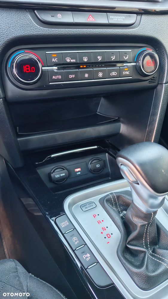 Kia ProCeed 1.5 T-GDI DCT7 OPF (48V Mild Hybrid) GT Line - 26
