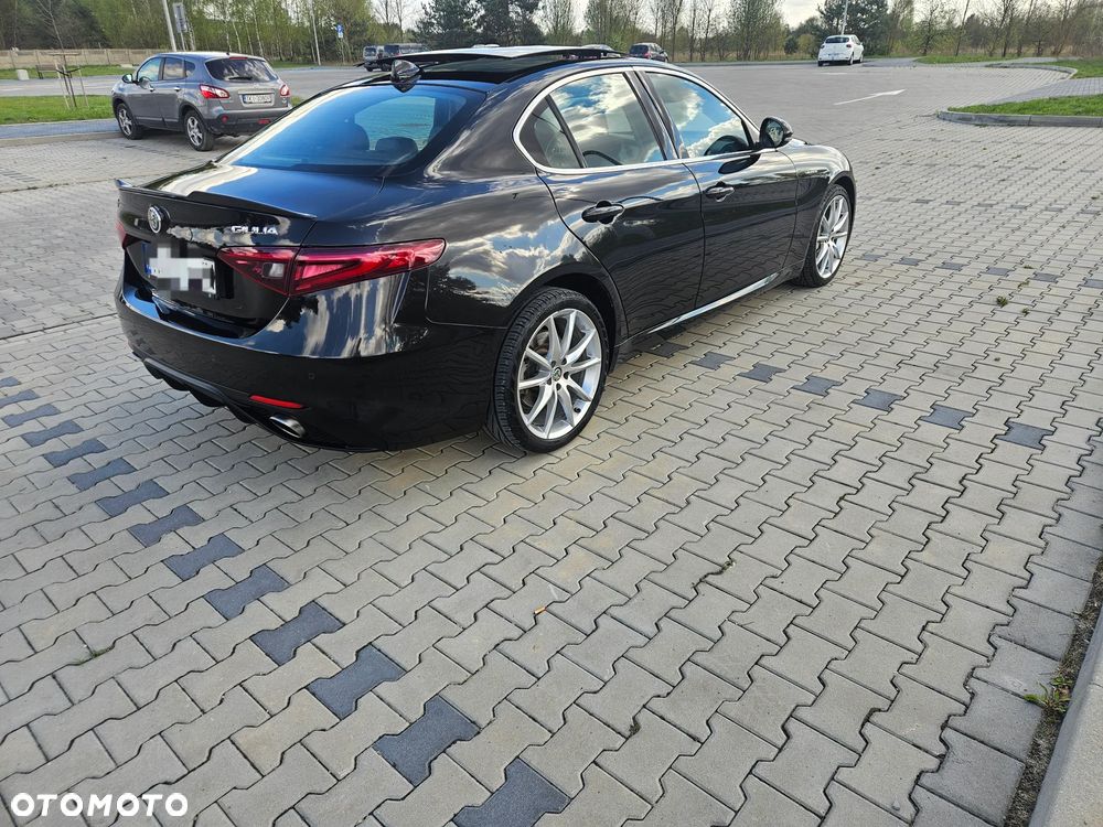 Alfa Romeo Giulia 2020 photo 2