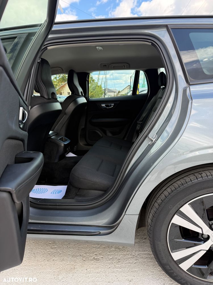 Volvo V60 B3 B Geartronic Momentum Pro - 26