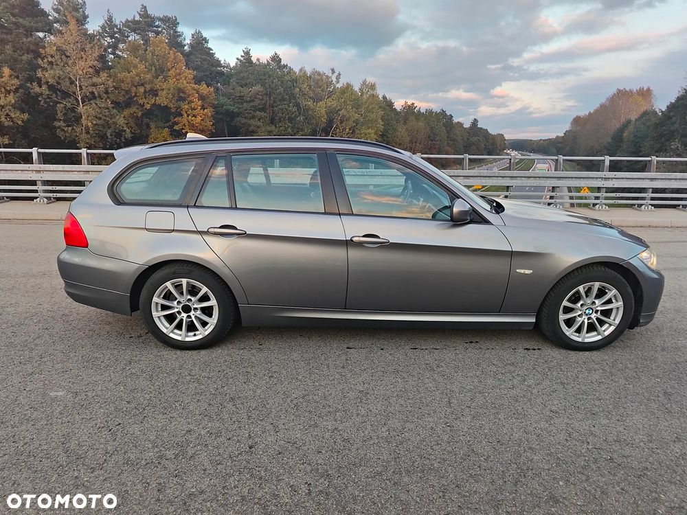 BMW Seria 3 320d Efficient Dynamics - 4