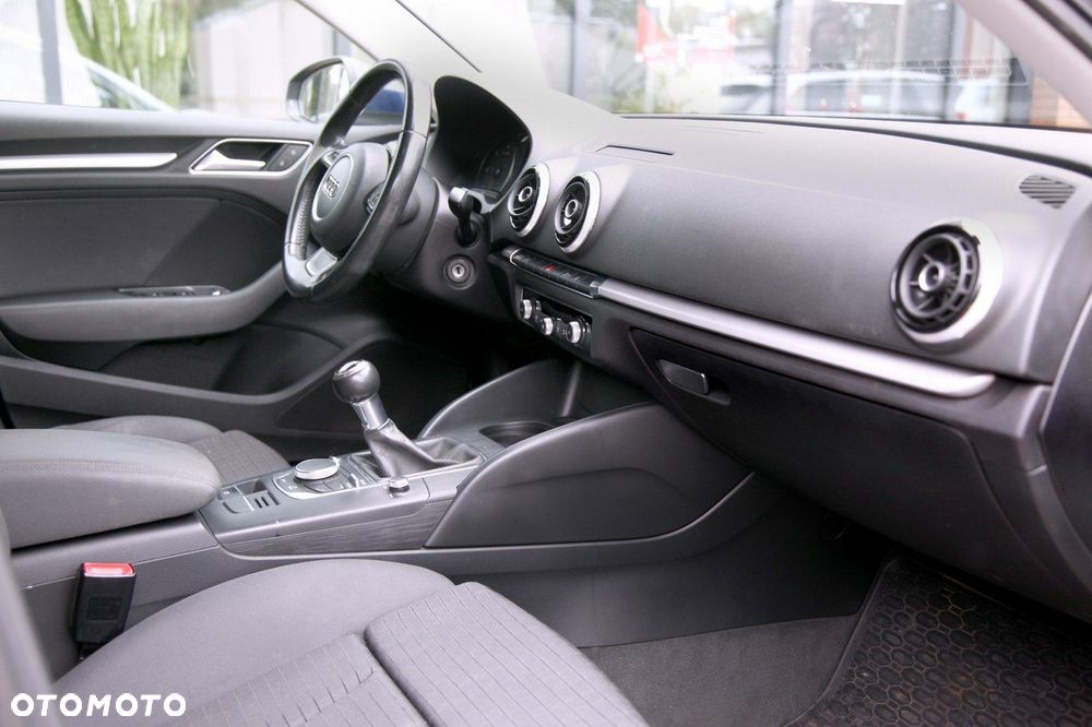 Audi A3 Sportback - 11
