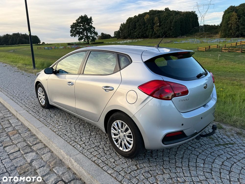 Kia Ceed - 9