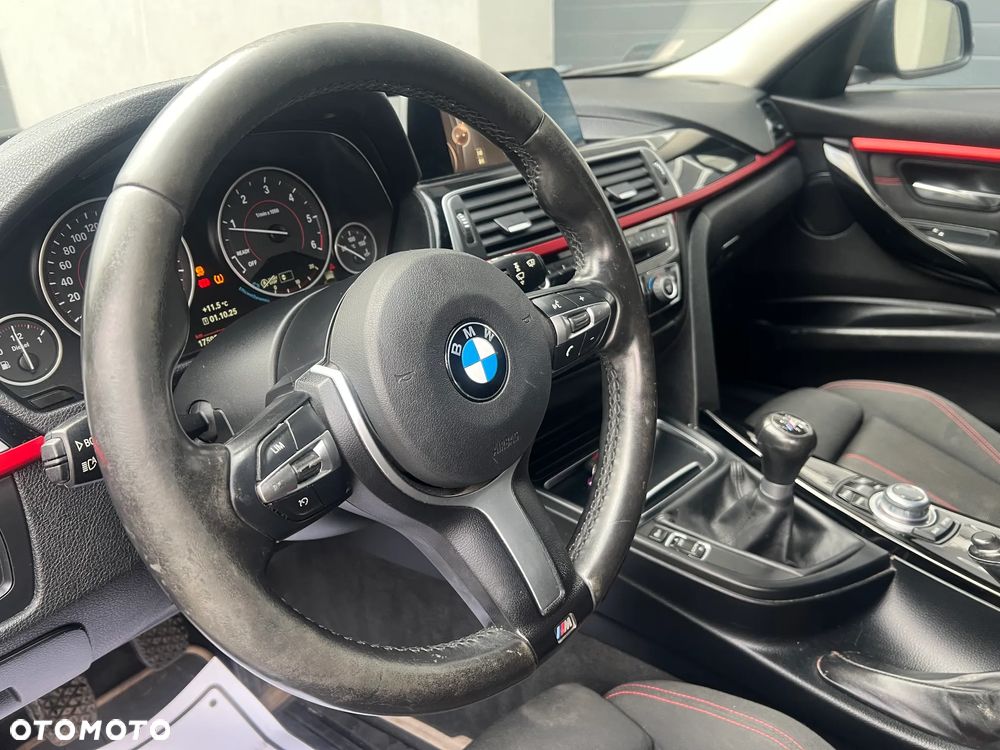 BMW Seria 3 320d Sport Line - 10