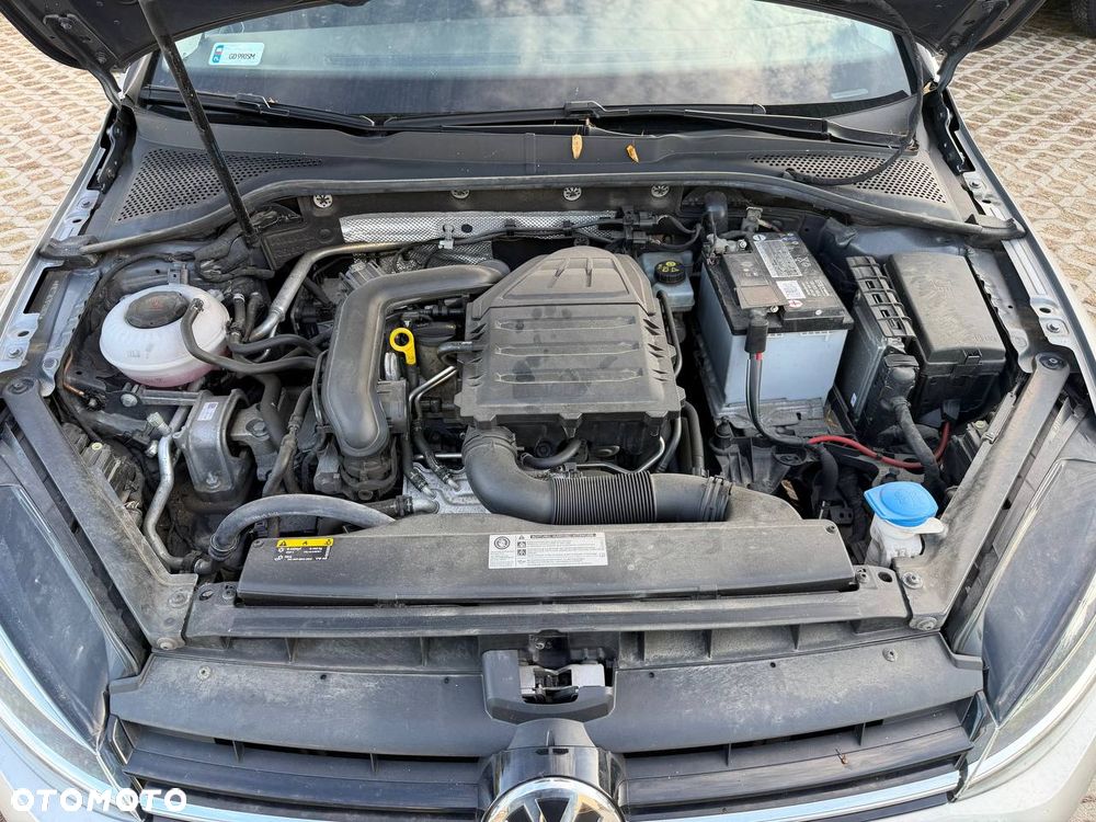 Volkswagen Golf 1.0 TSI Trendline DSG - 12
