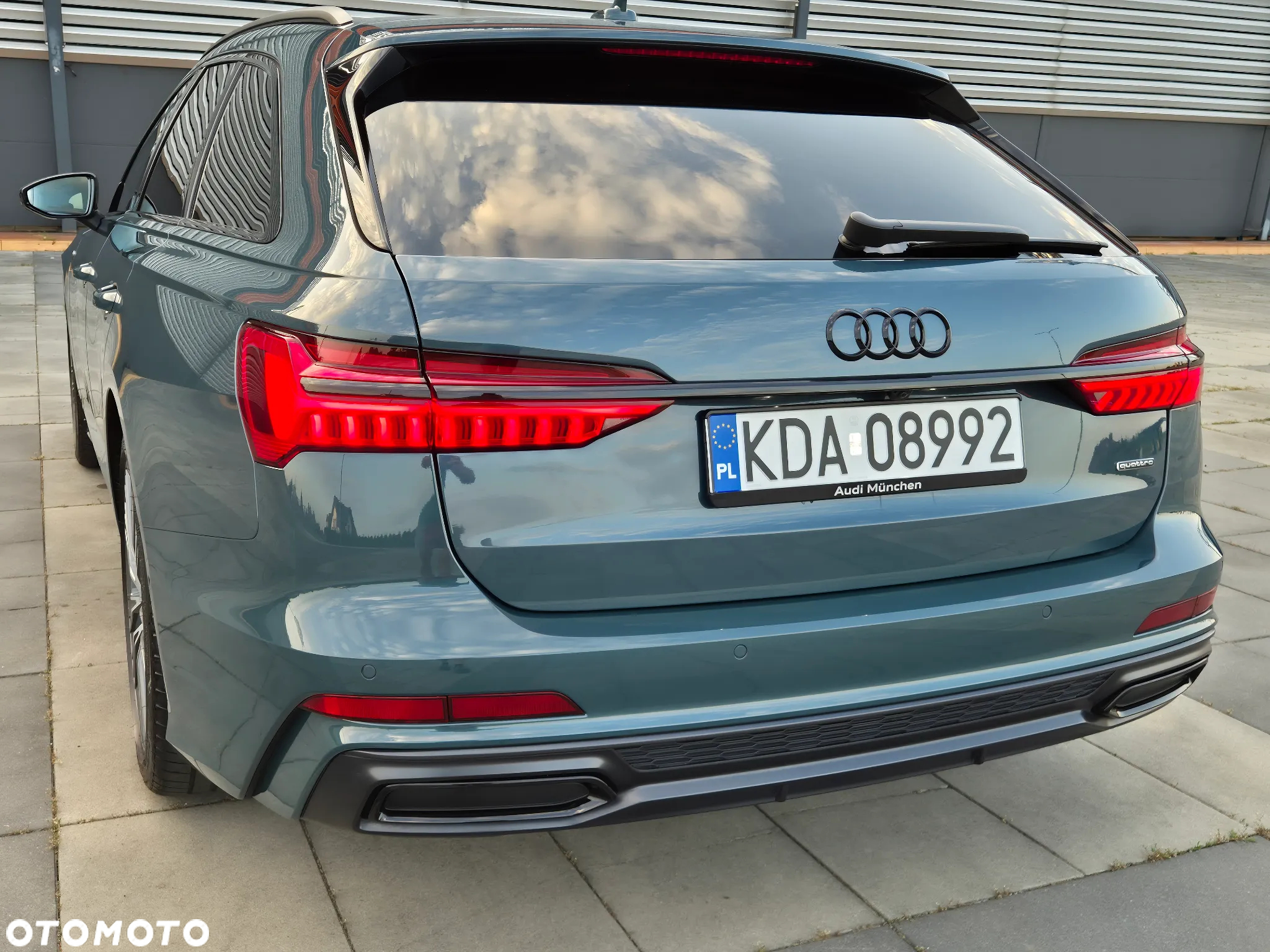 Audi A6 Avant 40 TDI quattro S tronic S line - 12