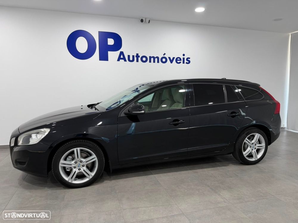 Volvo V60 1.6 D2 Drive Momentum Start/Stop - 3