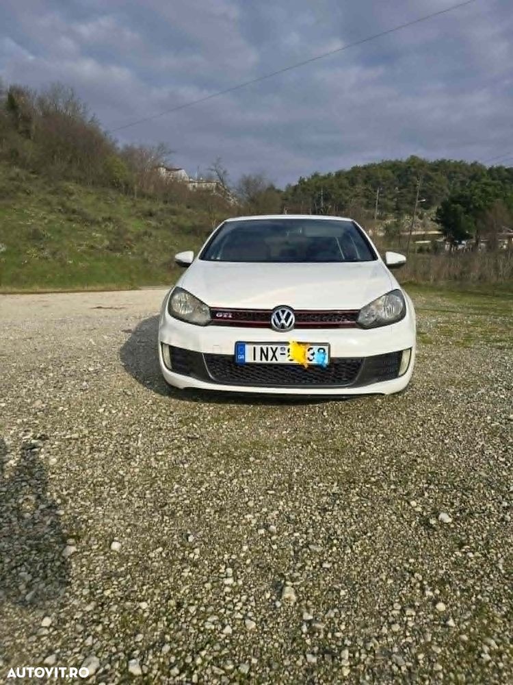 Volkswagen Golf 2.0 GTI - 1