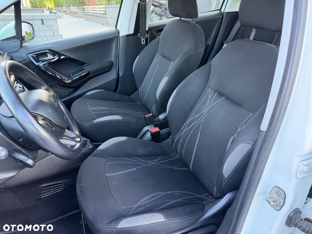 Peugeot 208 e-HDi FAP 92 Stop&Start Allure - 14