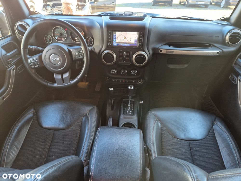 Jeep Wrangler 2.8 CRD Unlim Black Edition II - 34