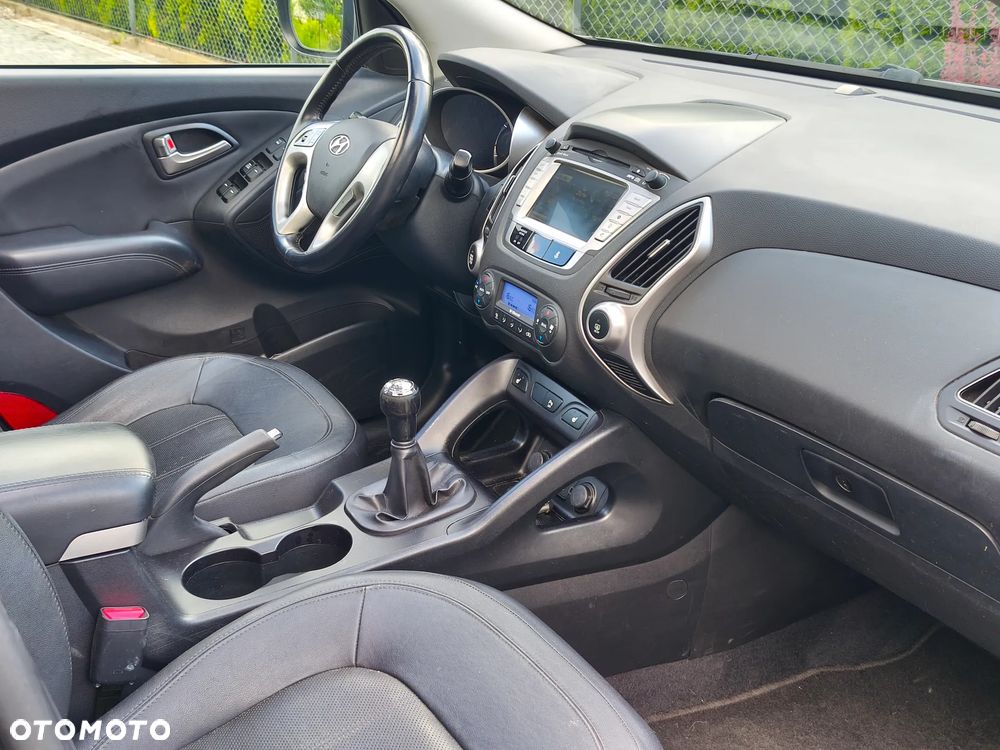 Hyundai ix35 2.0 4WD Premium - 19