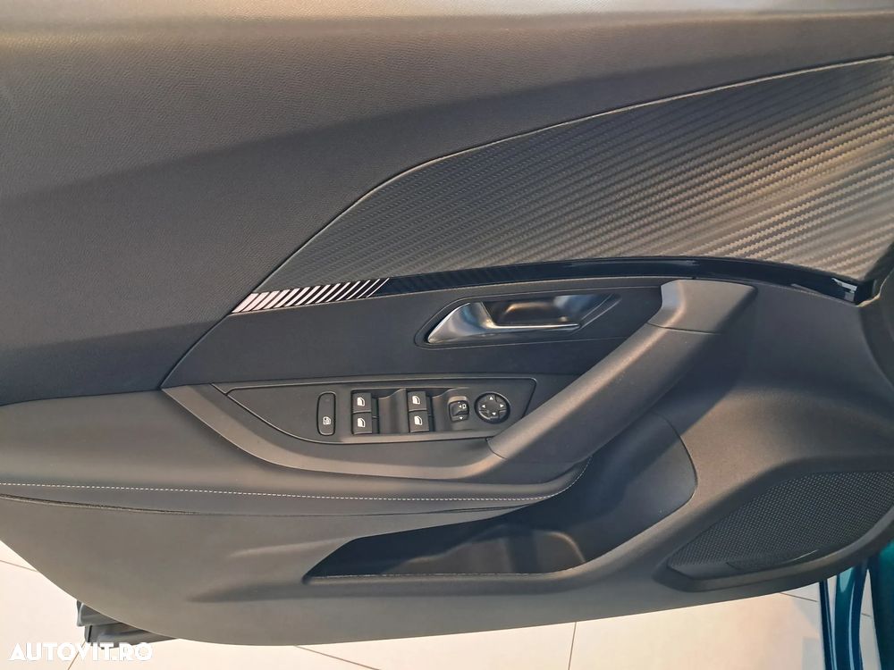 Peugeot 2008 Hybrid 145 e-DSC Allure - 12