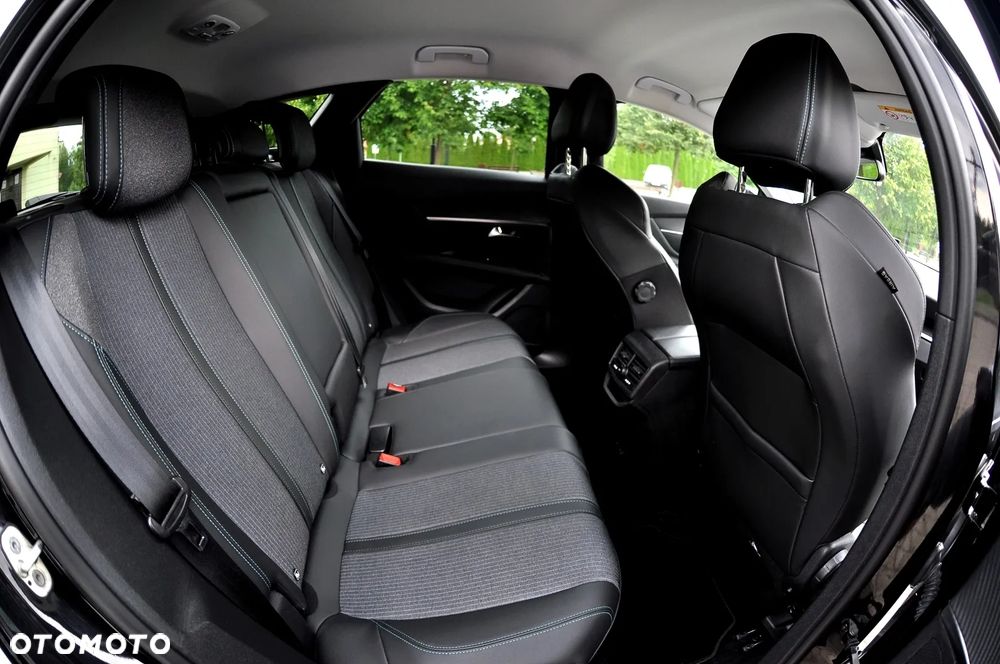 Peugeot 3008 1.5 BlueHDi Allure S&S EAT8 - 21