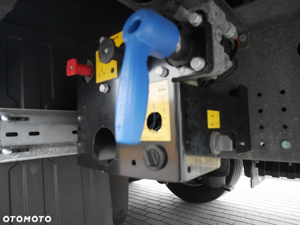 Schmitz Cargobull VARIOS Standard/Mega Dach podnoszony - 14