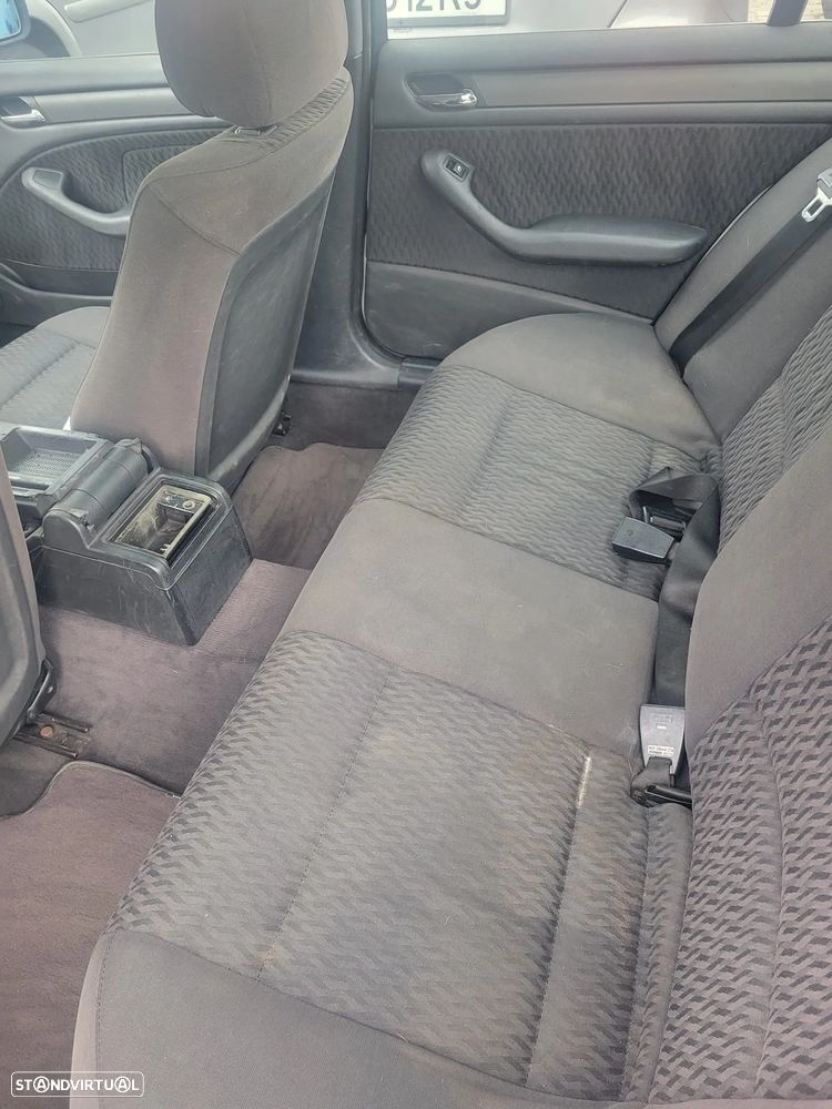 BMW 320 d Touring - 4